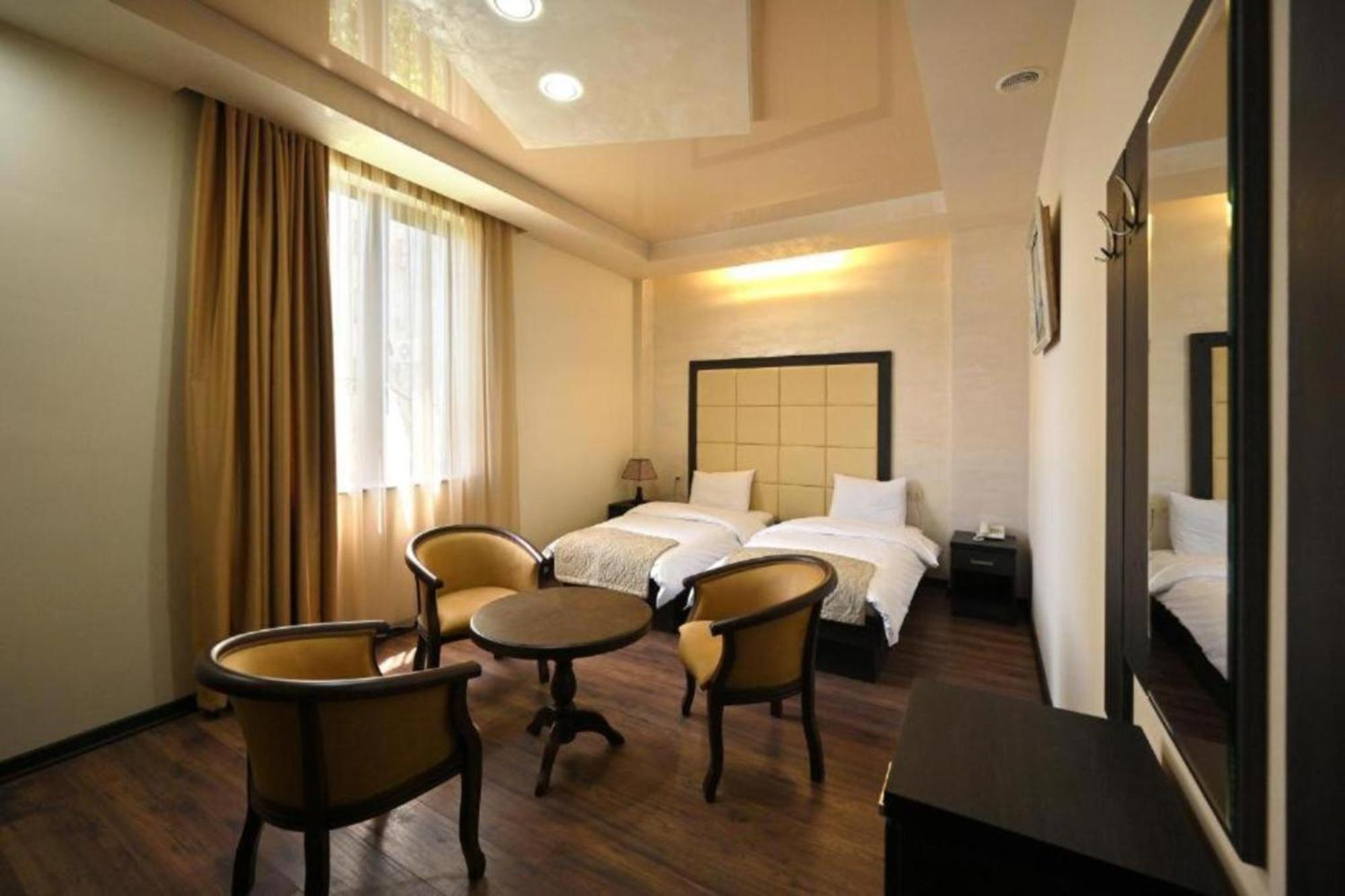 Partez Hotel Jereván Kültér fotó