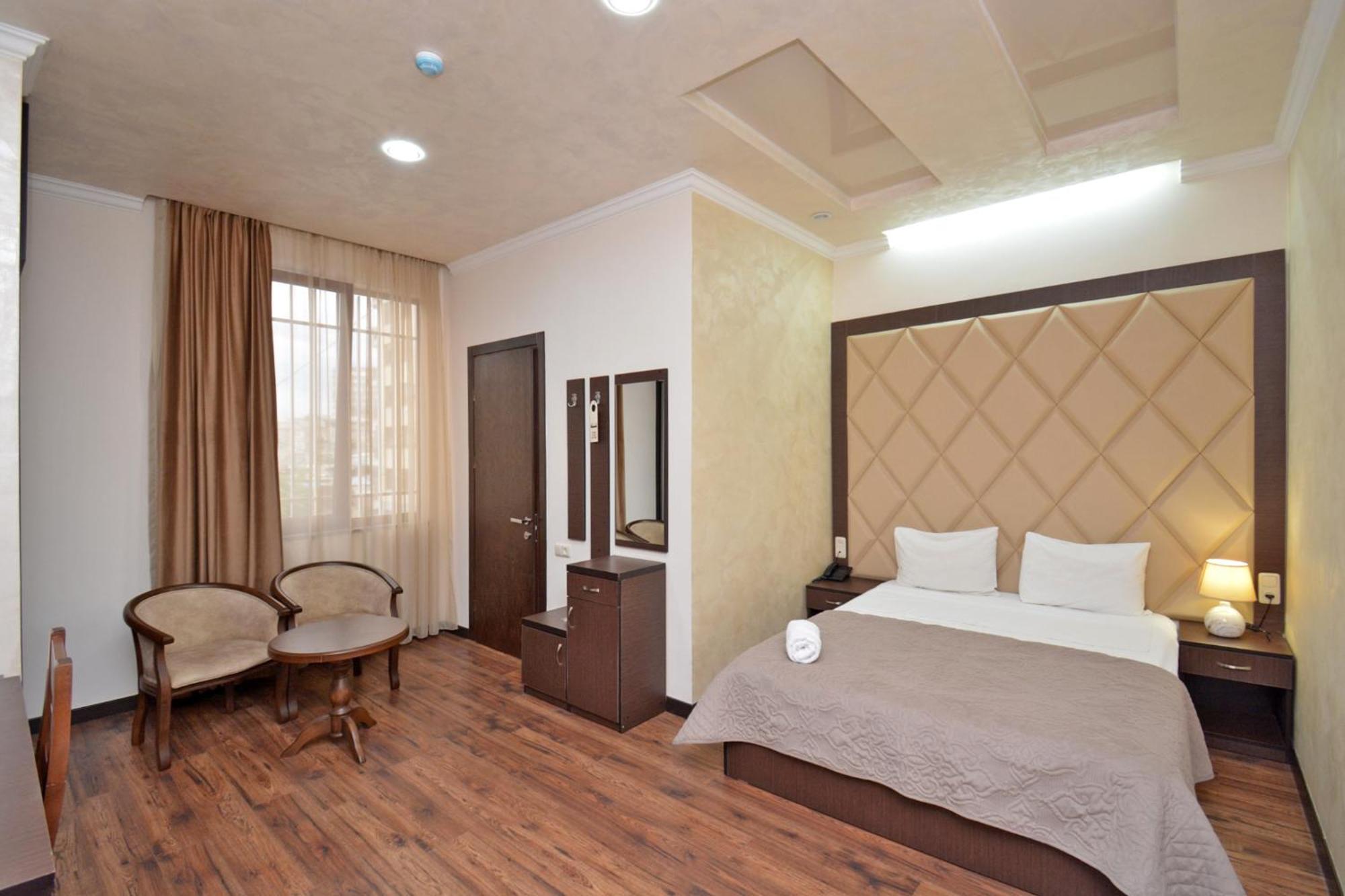 Partez Hotel Jereván Kültér fotó
