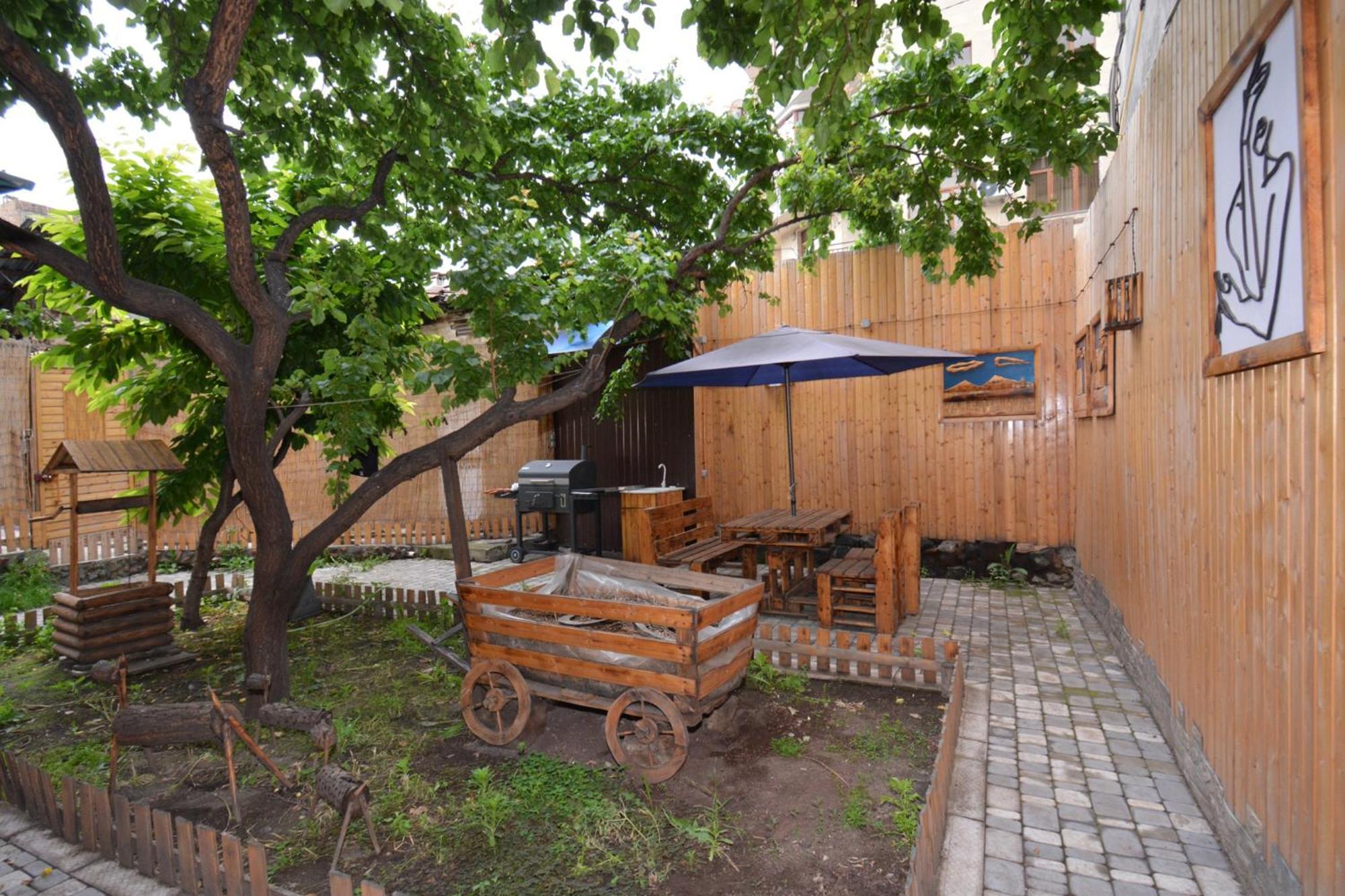 Partez Hotel Jereván Kültér fotó