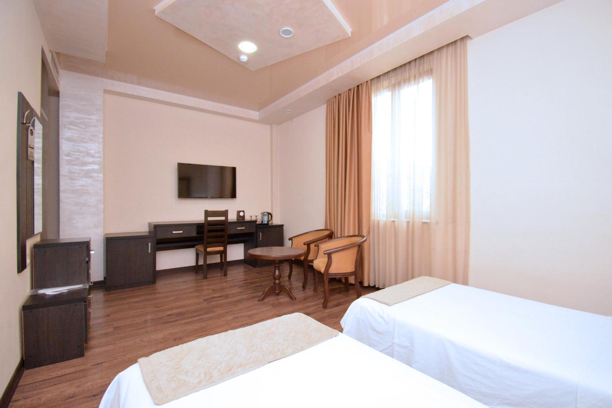 Partez Hotel Jereván Kültér fotó