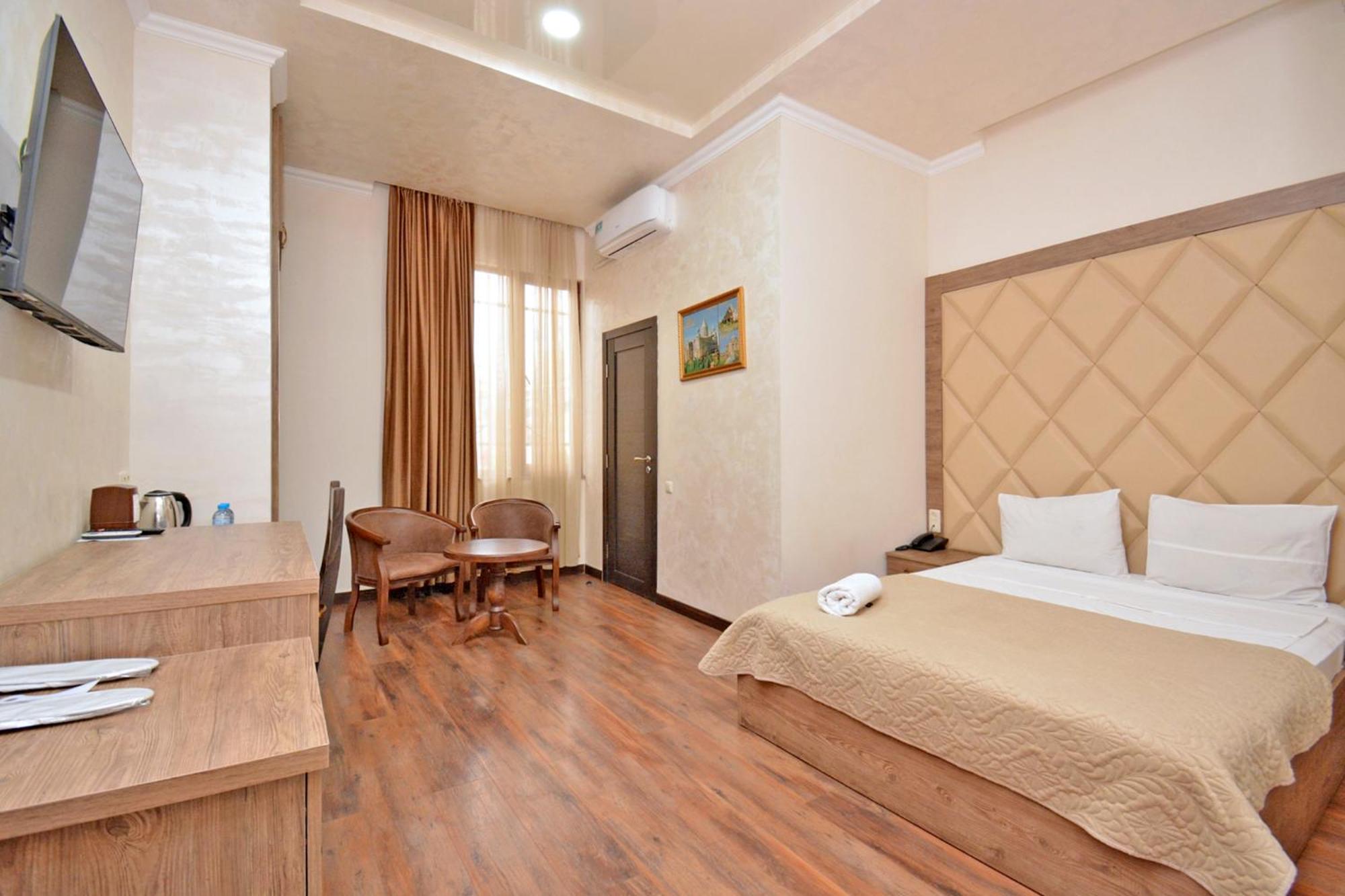 Partez Hotel Jereván Kültér fotó